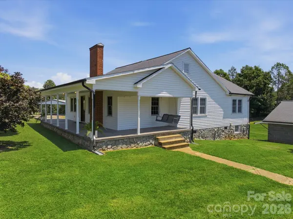 2401 Lail RD, Morganton, NC 28655