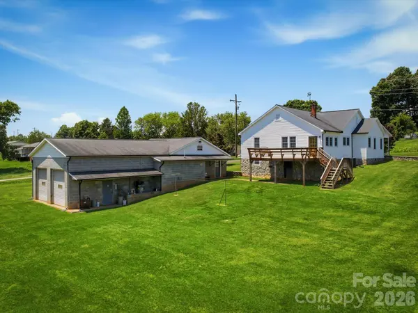 2401 Lail RD, Morganton, NC 28655