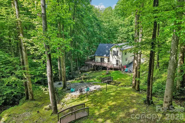 1264 Dogwood DR, Maggie Valley, NC 28751