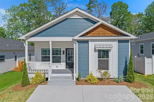 125 Bellamy RD, Asheville, NC 28806