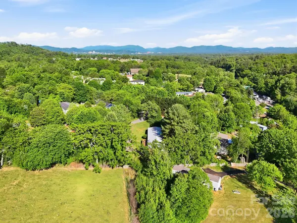 118 Heather DR, Asheville, NC 28806