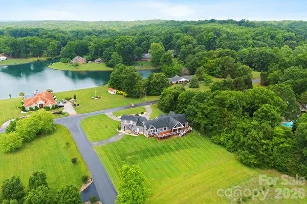 5200 Shoreview DR, Concord, NC 28025