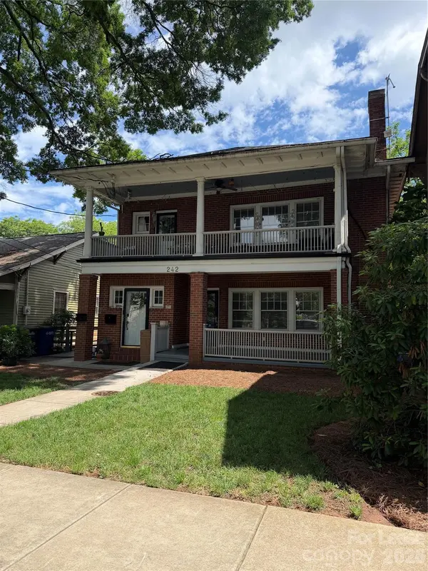 242 E Broad ST, Statesville, NC 28677