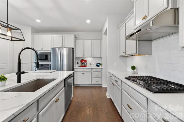 8224 Cornhill AVE, Charlotte, NC 28277