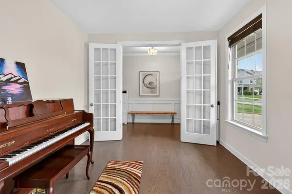 8224 Cornhill AVE, Charlotte, NC 28277