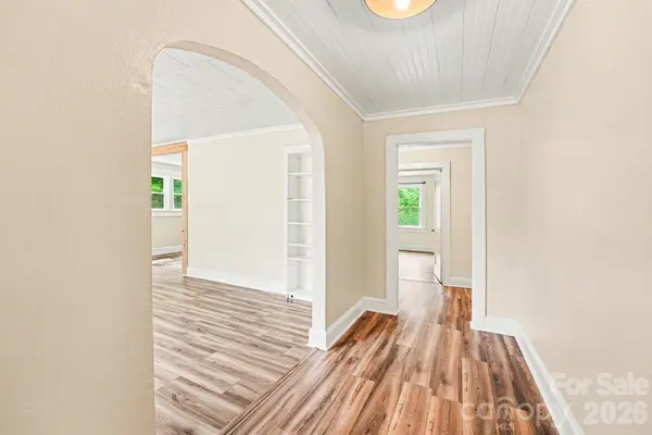 3230 12th AVE SE, Hickory, NC 28602