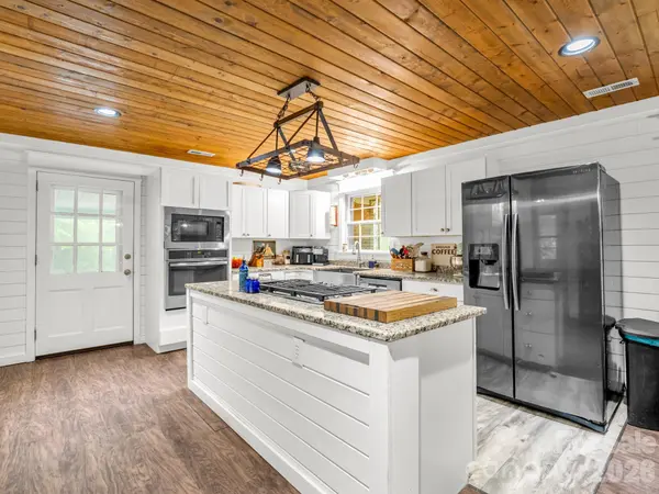 679 Solomon Jones RD, Cedar Mountain, NC 28718