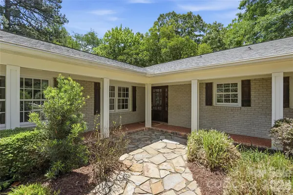 6014 Glenridge RD, Charlotte, NC 28211