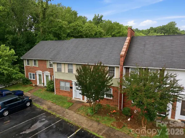 1300 Larchmont PL #411, Salisbury, NC 28144