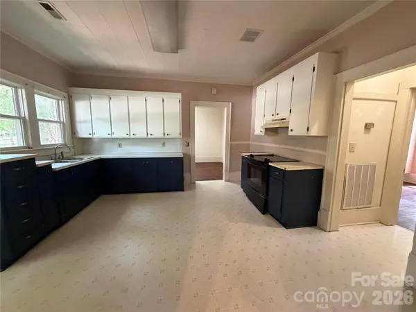 108 Fairview ST, Shelby, NC 28152