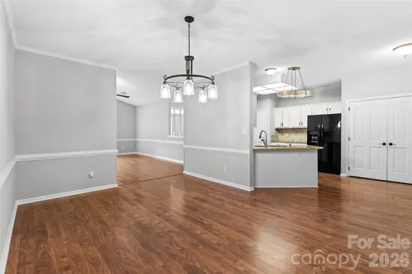 2001 Colony Hill DR, Charlotte, NC 28214