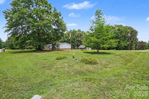 4665 Blade Run RD, Edgemoor, SC 29712