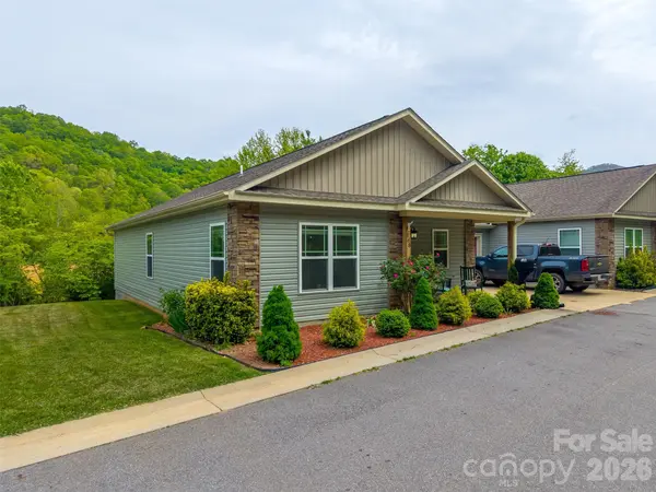 168 February LN, Waynesville, NC 28785
