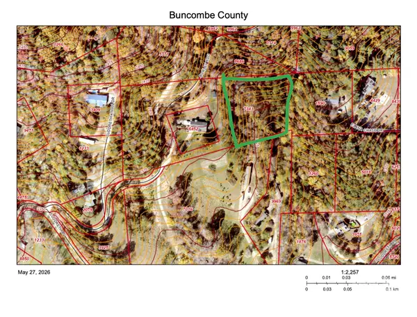 99999 Suddreth LN, Candler, NC 28715