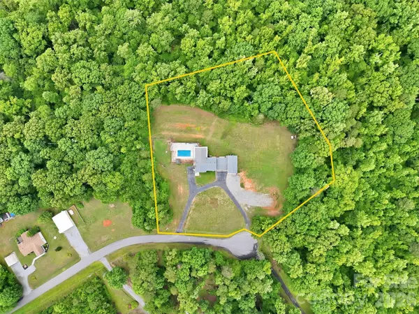229 Oakridge RD, Stanley, NC 28164