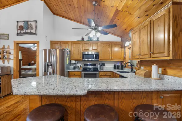 214 Harbor Ridge DR, Connelly Springs, NC 28612