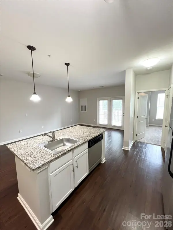 4310 Park RD #211, Charlotte, NC 28209