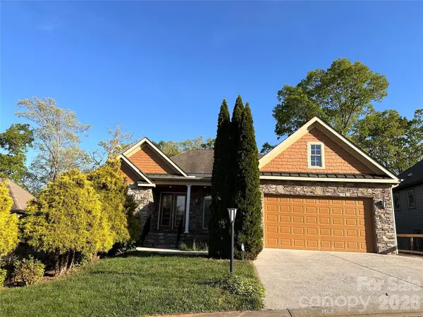26 Stone House RD, Arden, NC 28704