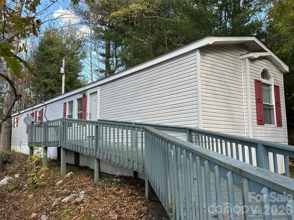 572 Blue Ridge Gem Stone RD, Spruce Pine, NC 28777
