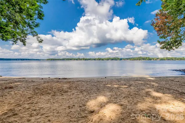 4160 Koala CIR, Tega Cay, SC 29708