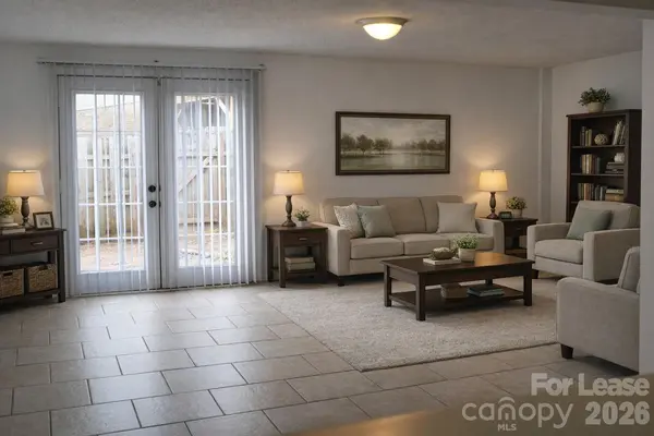 9626-C Vinca CIR, Charlotte, NC 28213