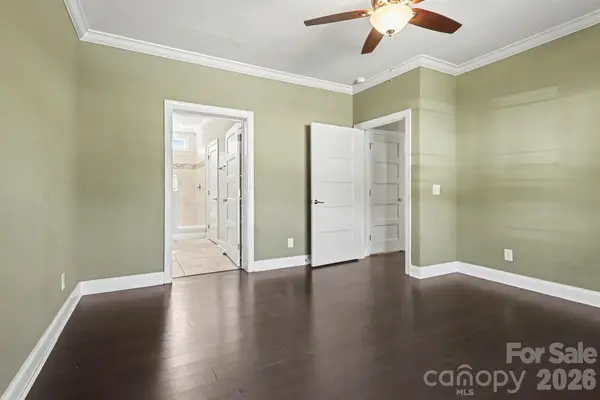 168 Triple Fairways DR, Hendersonville, NC 28739