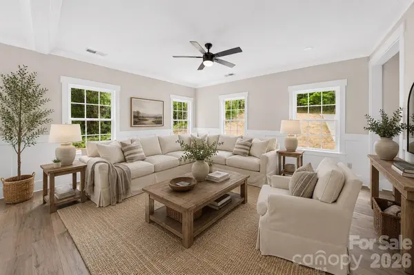 906 Dewey ST, Badin, NC 28009