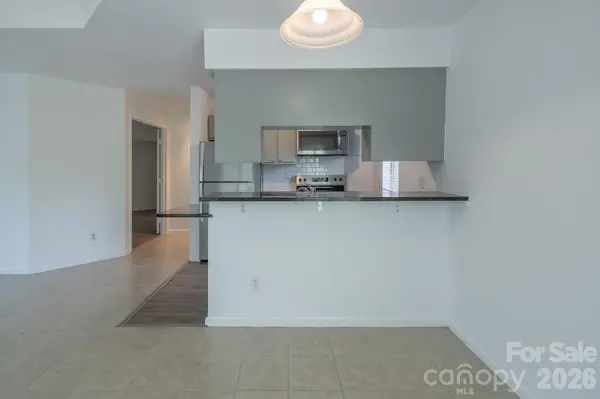 8216 Cedar Glen DR, Charlotte, NC 28212