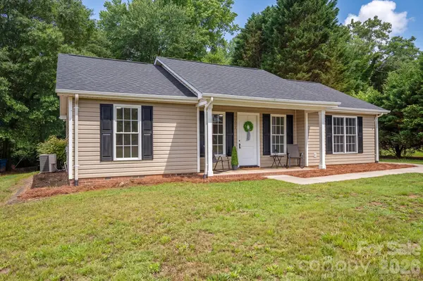 304 Springhill LN, Maiden, NC 28650