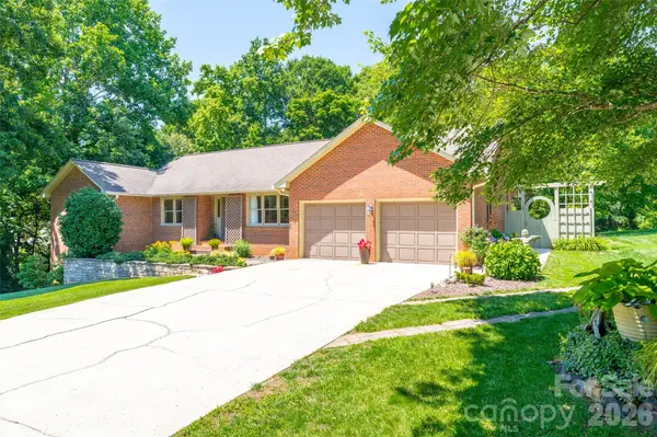 7029 Forest Hills DR, Denver, NC 28037