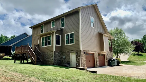 124 Maplewood CT, Hudson, NC 28638