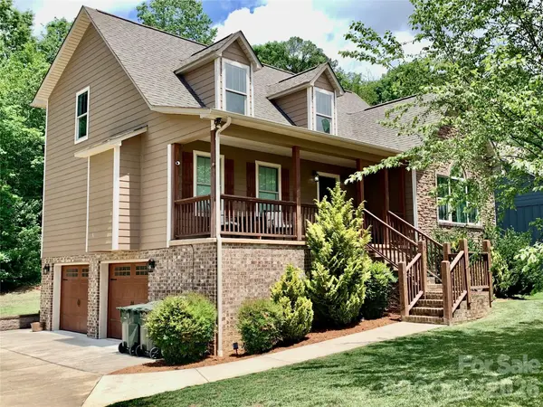 124 Maplewood CT, Hudson, NC 28638