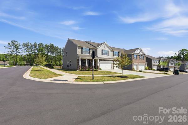 103 Edgehill CT, Troutman, NC 28166