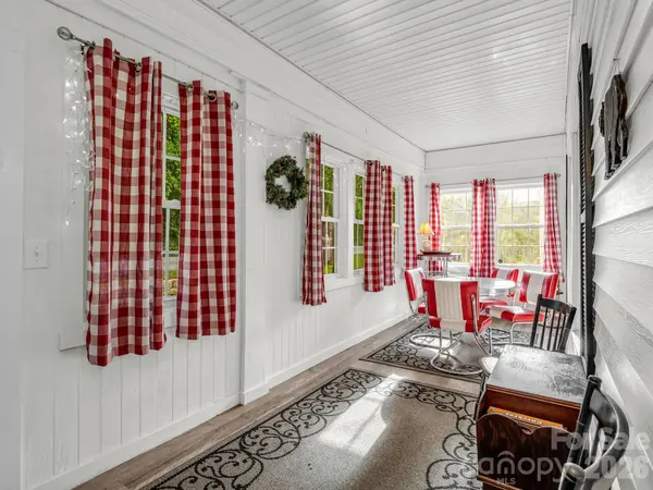202 Boys Camp RD, Lake Lure, NC 28746