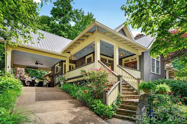 52 Cheshire DR, Black Mountain, NC 28711