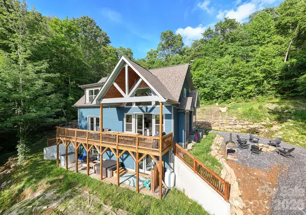 1105 Falls View DR, Bryson City, NC 28713