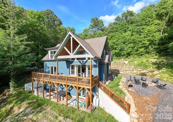 1105 Falls View DR, Bryson City, NC 28713