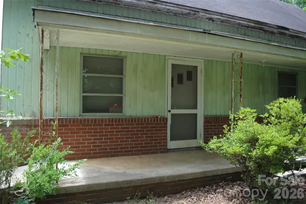 153 & 135 Caroleen ST, Forest City, NC 28043