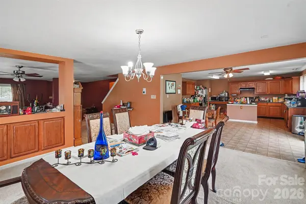 3412 Aldwych WAY, Charlotte, NC 28216