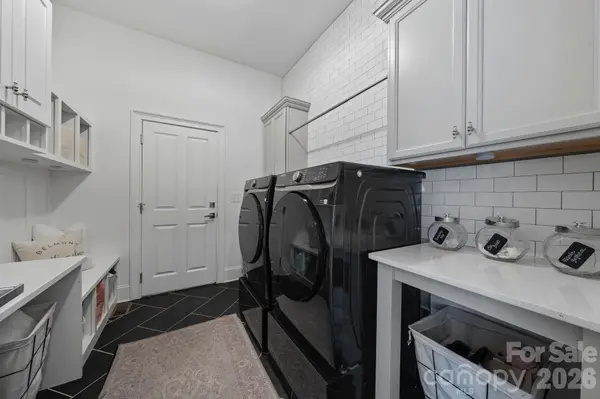 200 Seven Oaks LNDG, Belmont, NC 28012