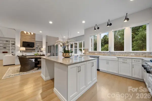 200 Seven Oaks LNDG, Belmont, NC 28012