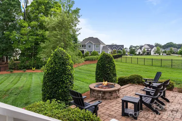 200 Seven Oaks LNDG, Belmont, NC 28012