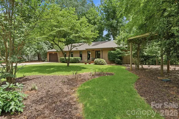6 Catawba Ridge CT #6, Lake Wylie, SC 29710