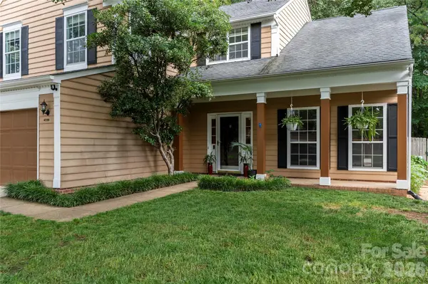 8411 Red Cypress CT, Charlotte, NC 28216