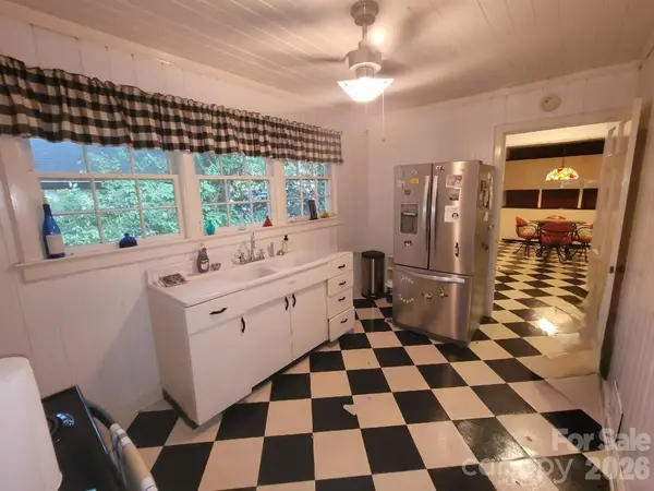 318 W Sixth AVE, Gastonia, NC 28052