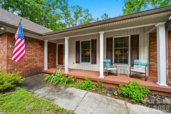 104 Laurelwood DR, Morganton, NC 28655