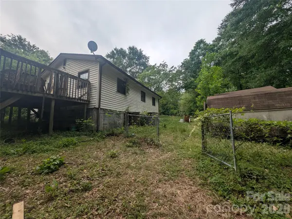 1218-B Essex ST, Gastonia, NC 28052