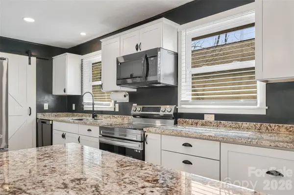 9 Woodfin AVE, Asheville, NC 28804
