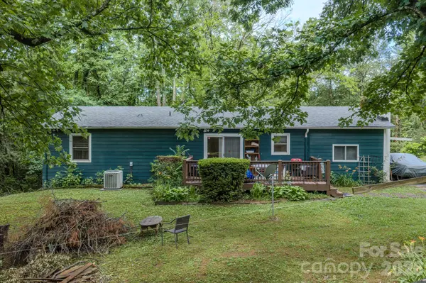 112 Amelia DR, Hendersonville, NC 28792