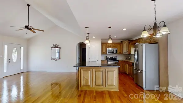 4240 Hunter Rhyne RD, Lincolnton, NC 28092